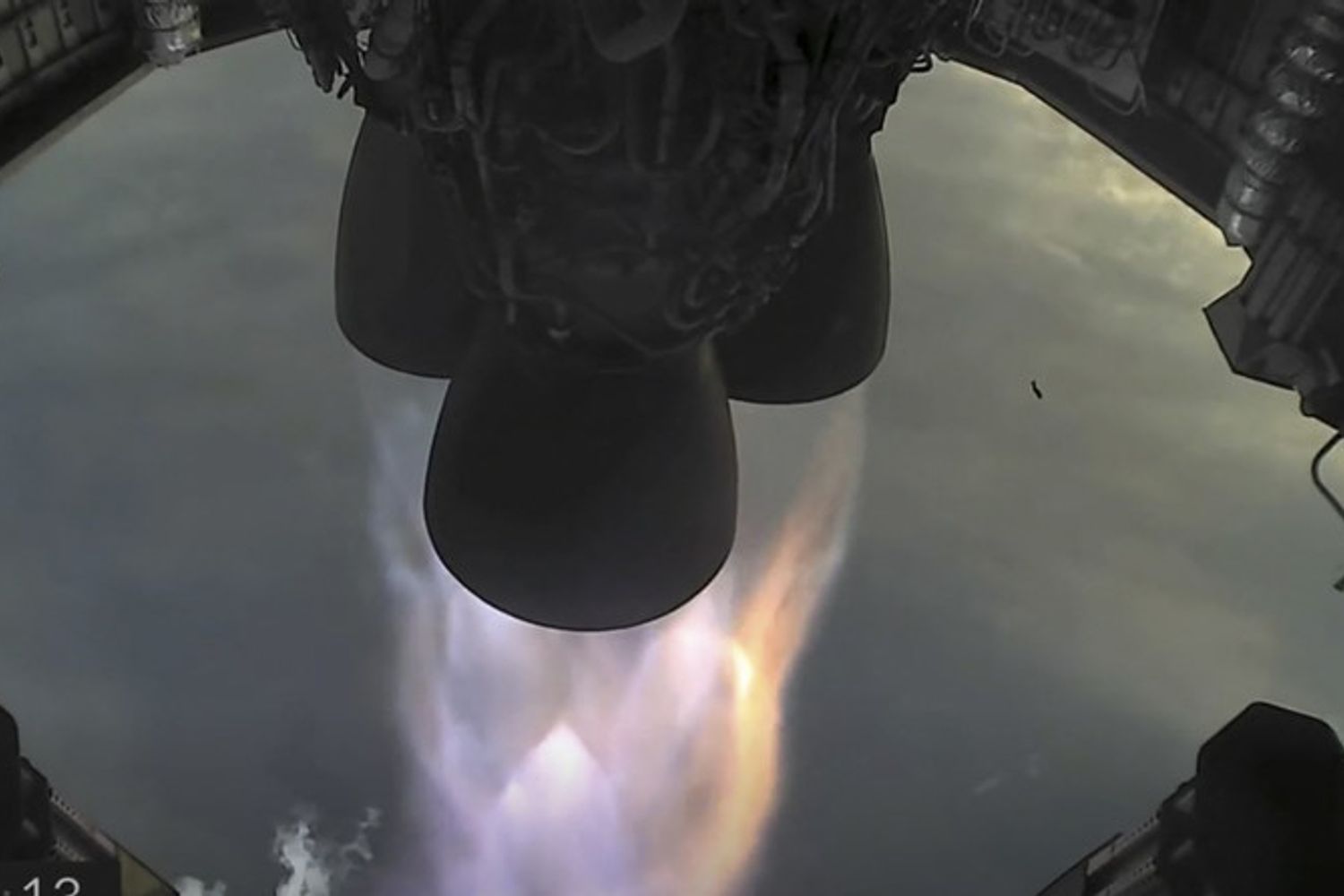 I motori di Starship ripresi da una telecamera a bordo