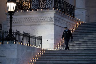 poliziotti denunciano Trump assalto capitol hill
