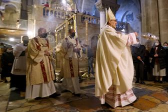 La celebrazione pasquale nella basilica del Santo Sepolcro, a Gerusalemme