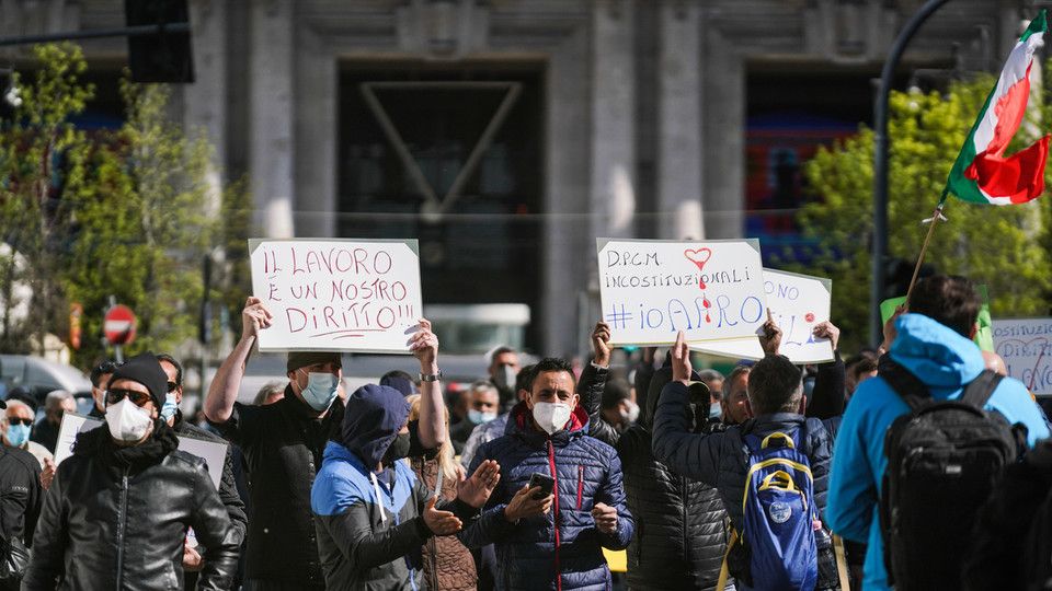 La manifestazione degli ambulanti a Milano&nbsp;