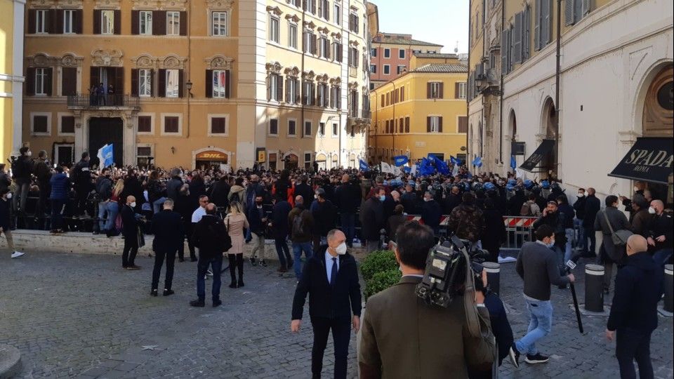 I disordini davanti a Montecitorio