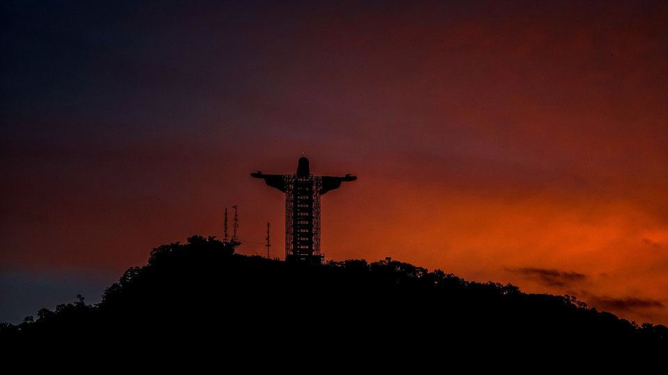 La nuova statua di Cristo&nbsp;in costruzione a Encantado, in Brasile