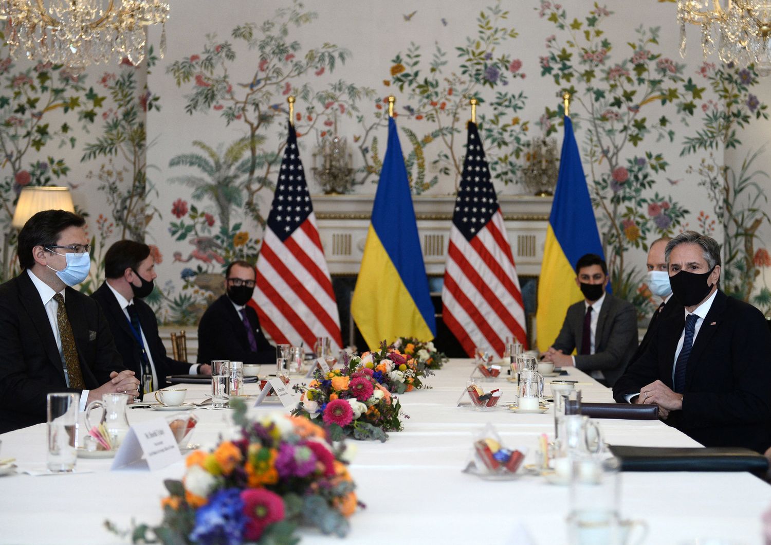 Il segretario di Stato Usa, Blinken, incontra il collega ucraino a Bruxelles