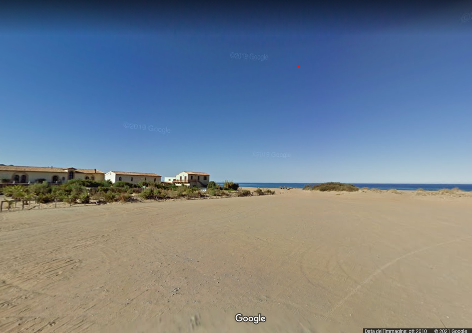 &nbsp;L'albergo 'Le Dune' a Piscinas prima degli interventi