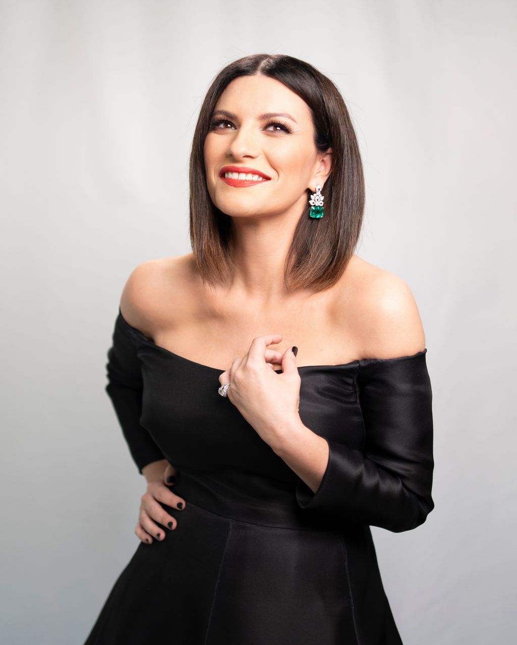 Laura Pausini in nero alla cerimonia dell'Oscar