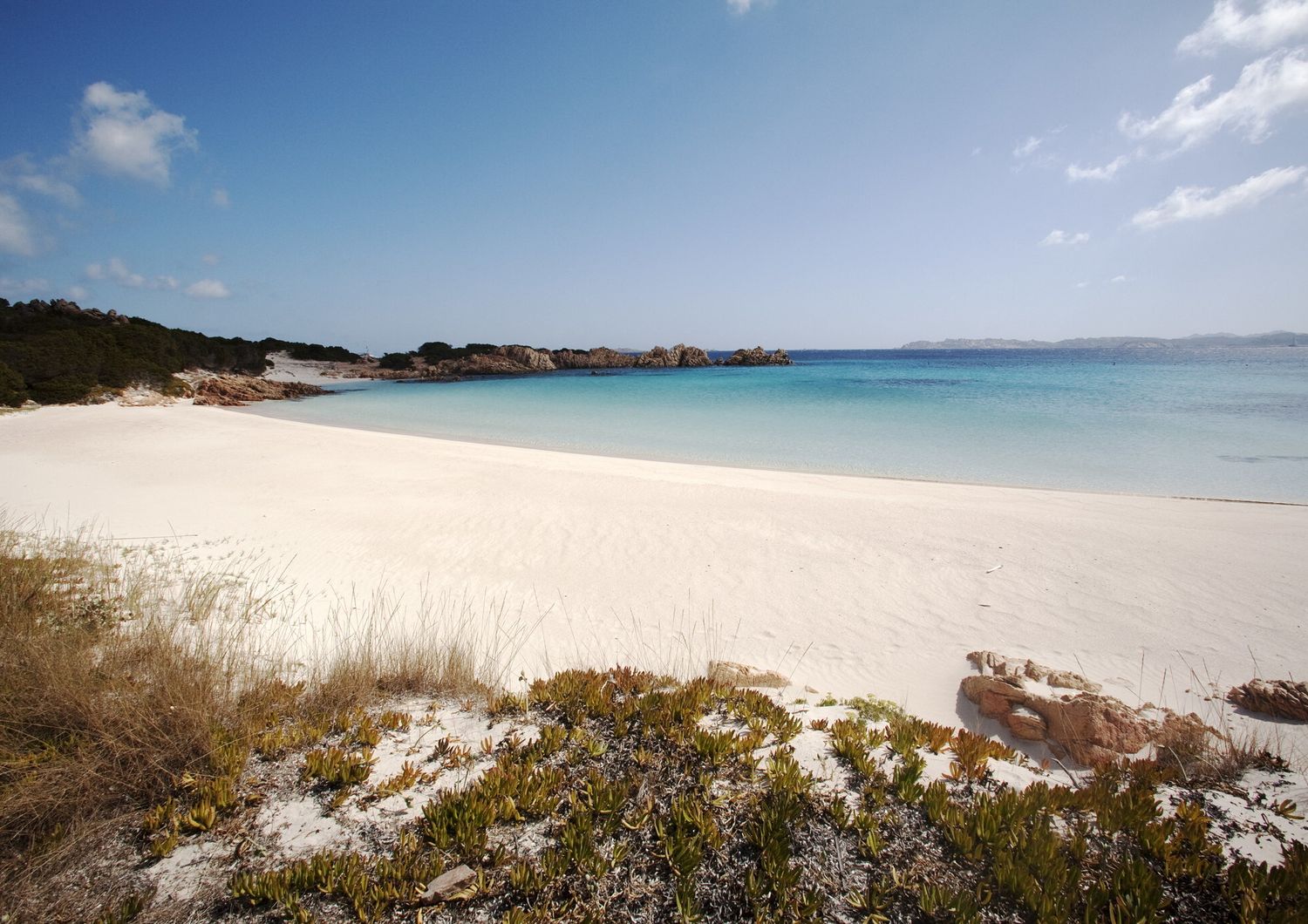 La spiaggia rosa di Budelli in Sardegna