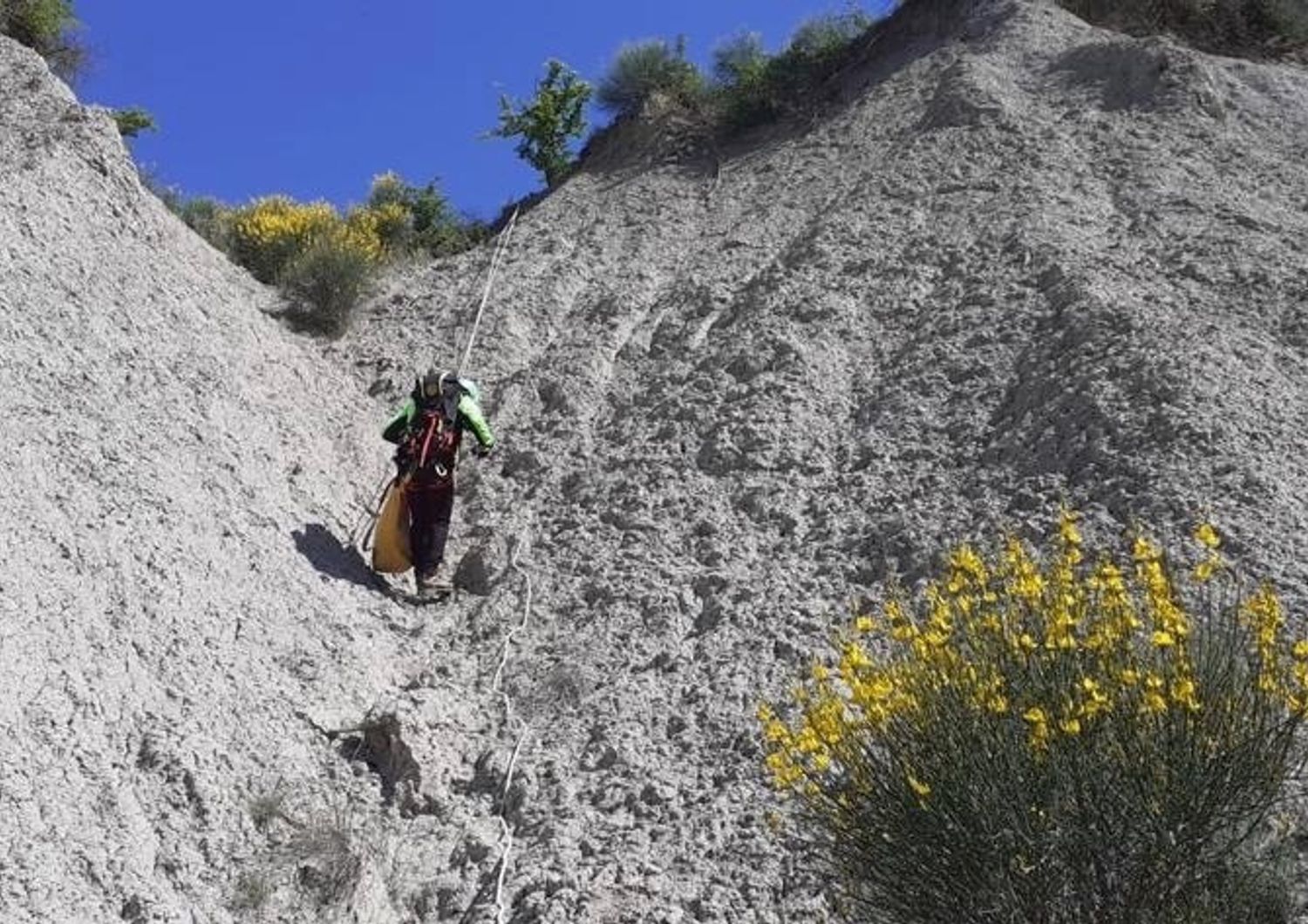 &nbsp;Bonifica di alcuni calanchi da parte del CNSAS