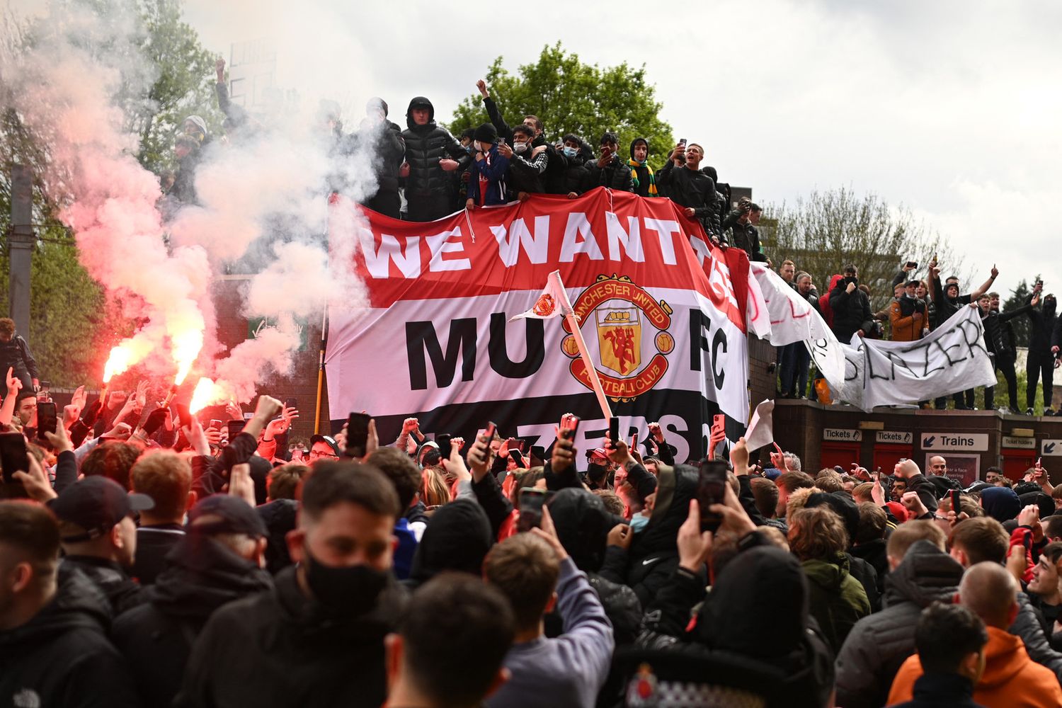 I tifosi del Manchester United contestano la propriet&agrave; americana
