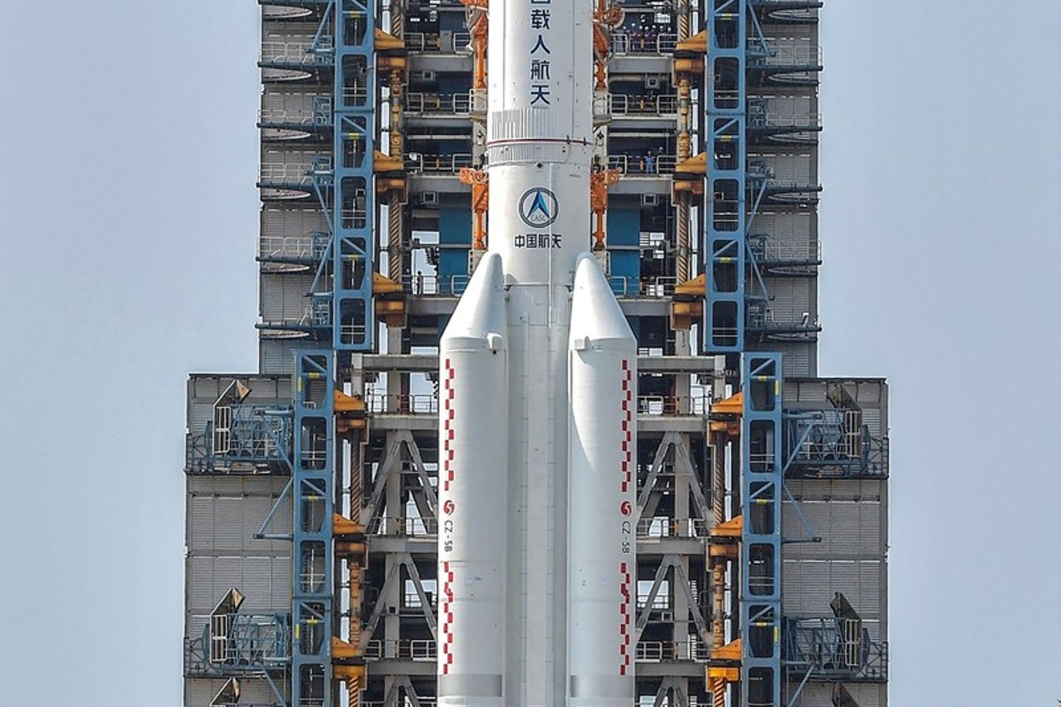 Il razzo cinese Lunga Marcia HB