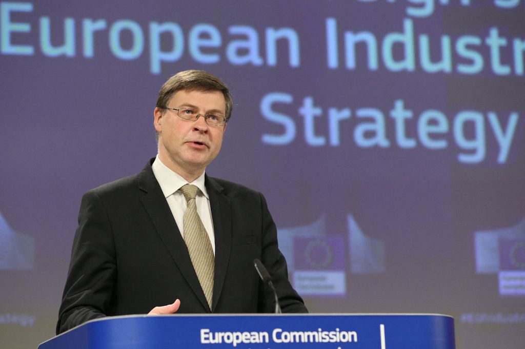 Valdis&nbsp;Dombrovskis