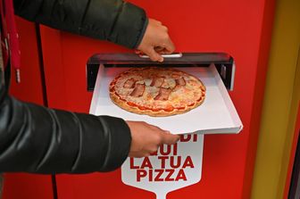 distributore di pizza calda mr go roma