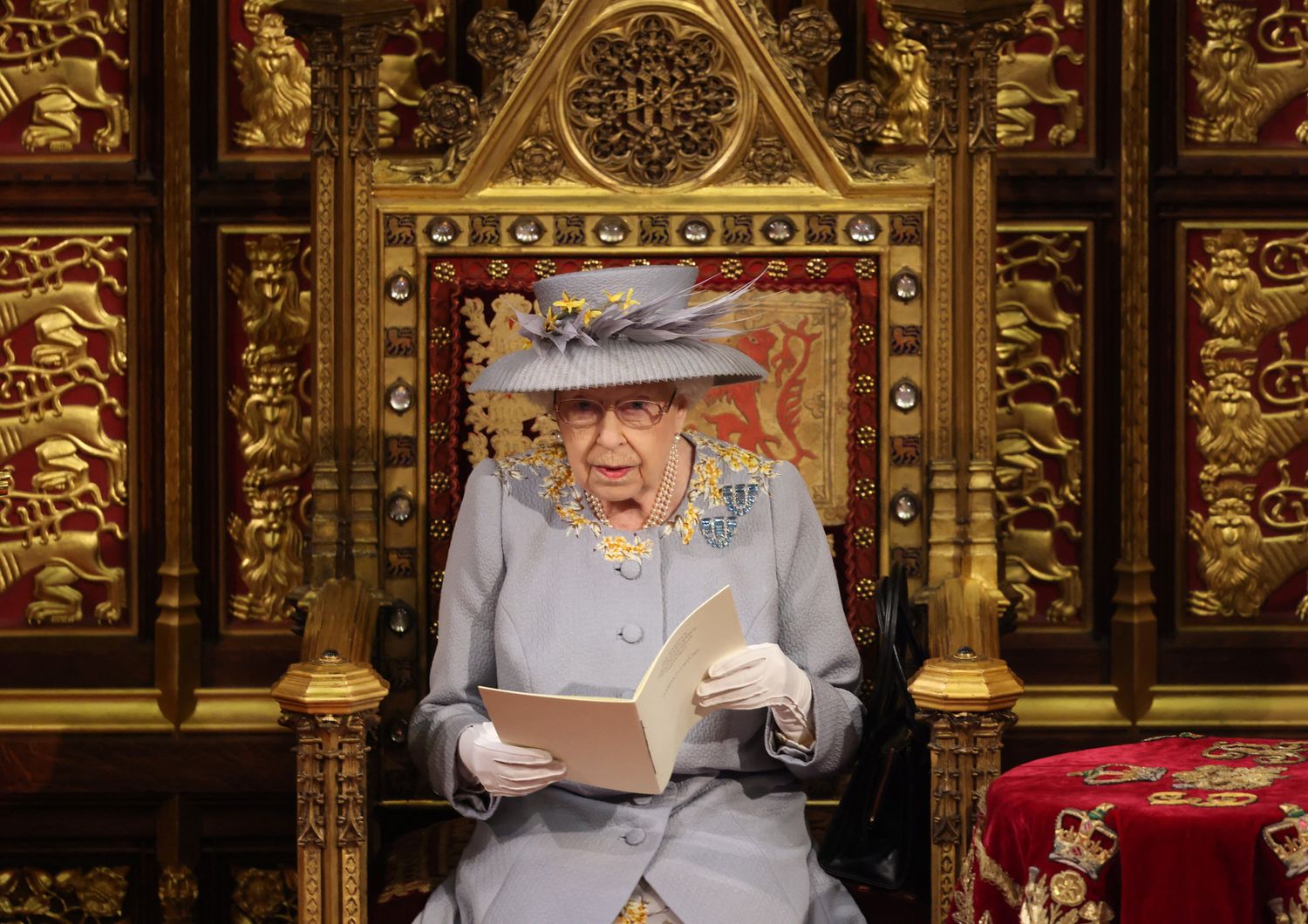 Regina Elisabetta legge il discorso sulle line programmatiche del governo di Boris Johnson