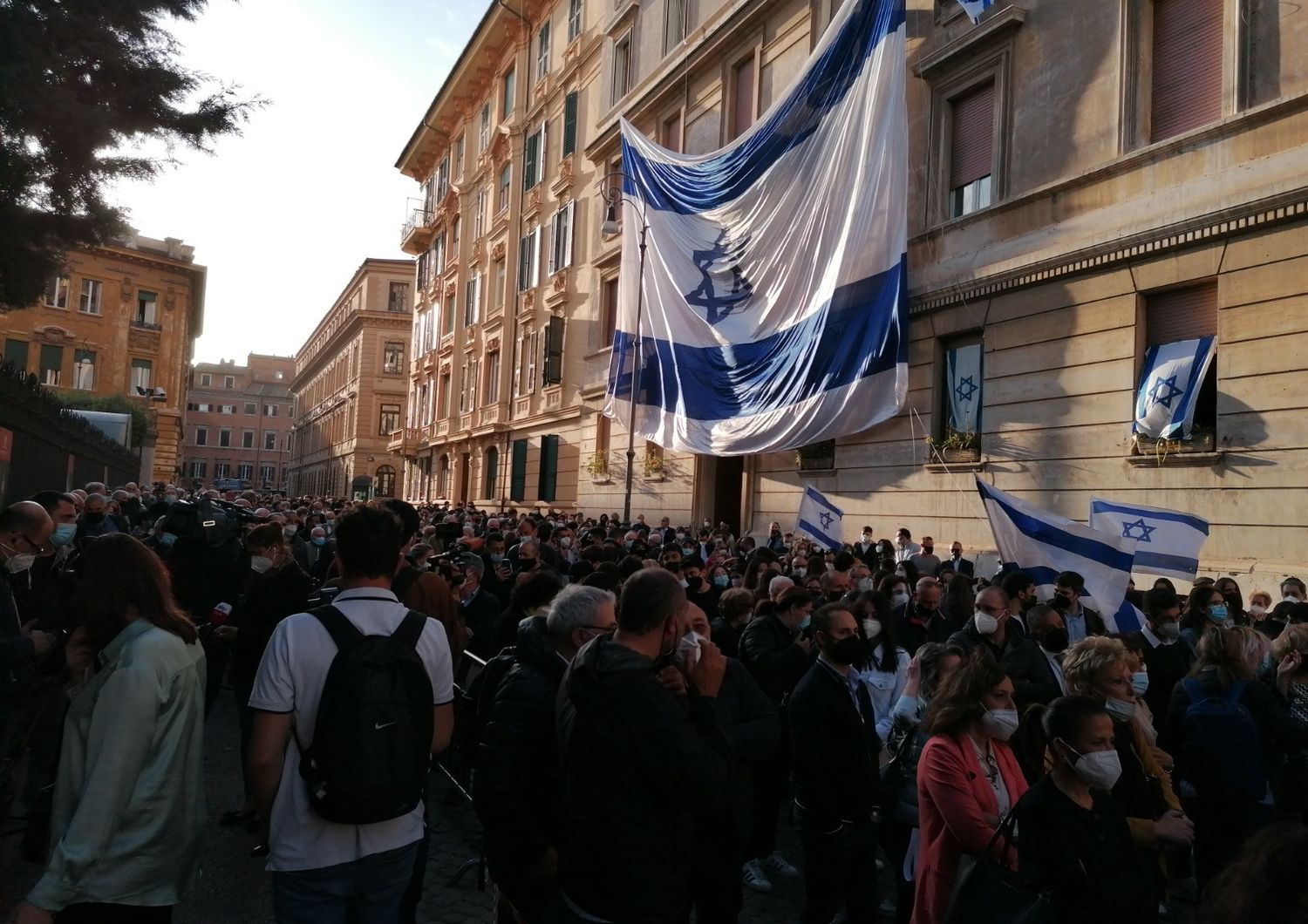 La manifestazione a Portico d'Ottavia, Roma