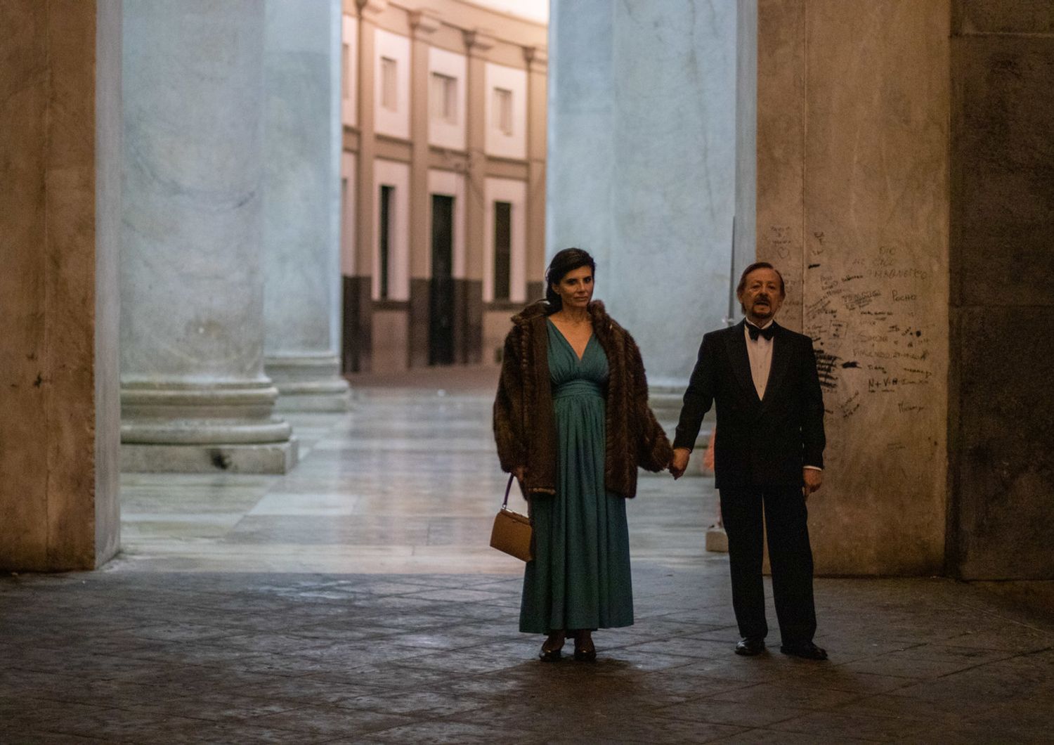 &nbsp;Leo Gullotta e Giovanna Rei sul set di piazza Plebiscito a Napoli