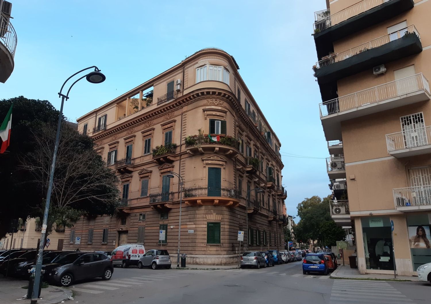 L'edificio di Palermo per il quale i residenti temono danni dai lavori della metrpolitana