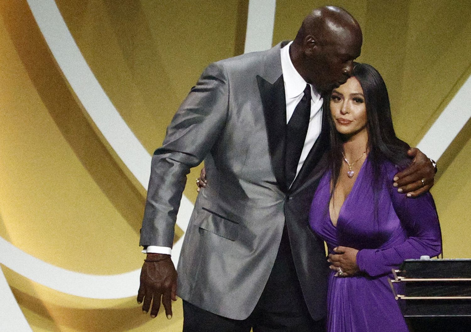 kobe bryant hall fame moglie vanessa commuove america