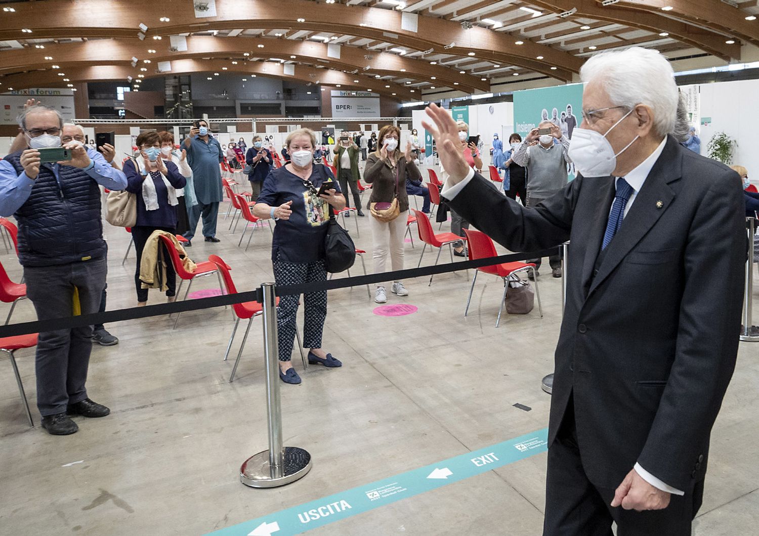 Il Presidente della Repubblica Sergio Mattarella visita il Centro vaccinale Fiera di Brescia&nbsp;