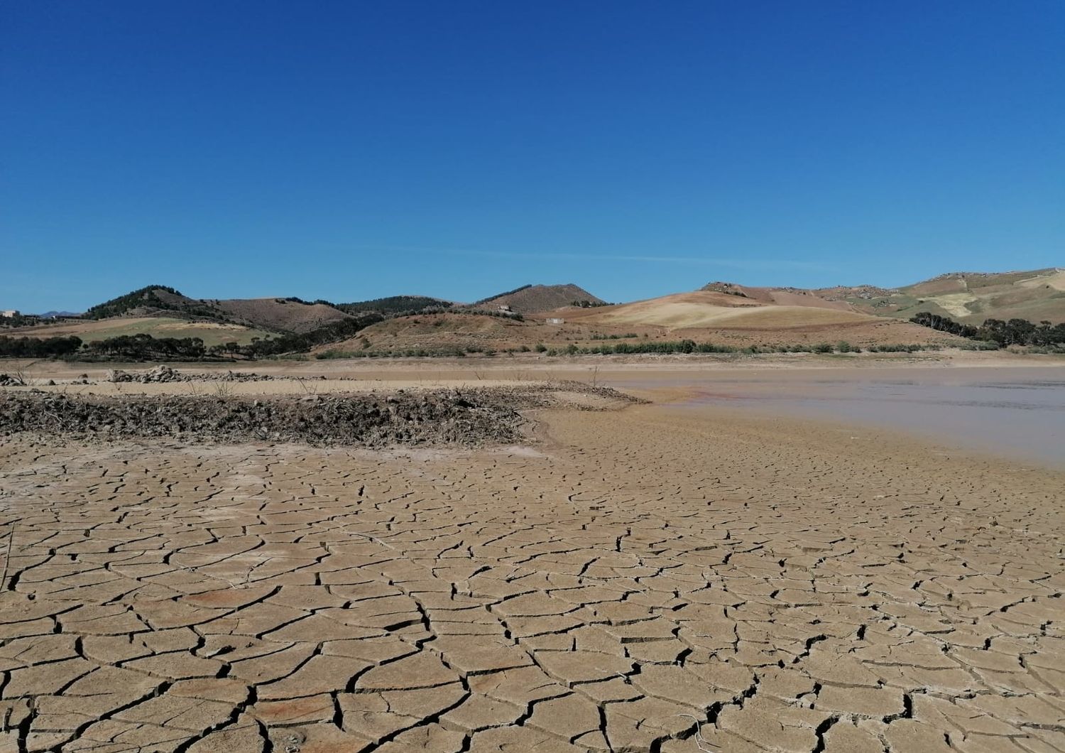 lago artificiale sicilia