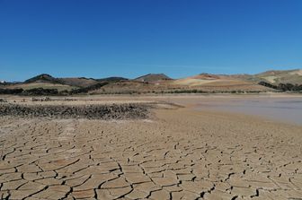 lago artificiale sicilia