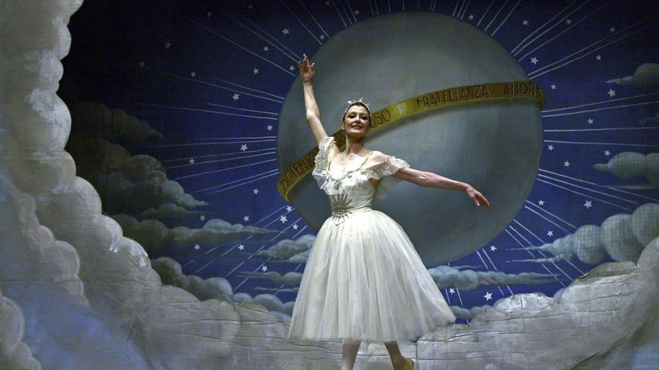 Carla Fracci nel balletto 'Excelsior' al regio di Torino nel 2000