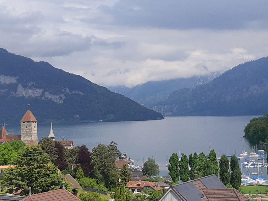 La cittadina di Spiez nel Canton Berna