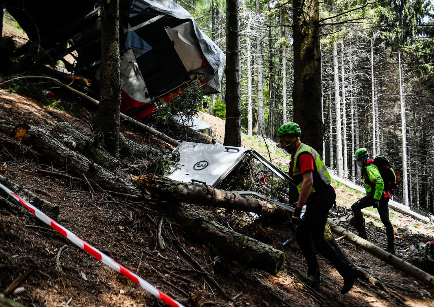 Sopralluogo del soccorso alpino alla cabina caduta dalla funivia&nbsp;