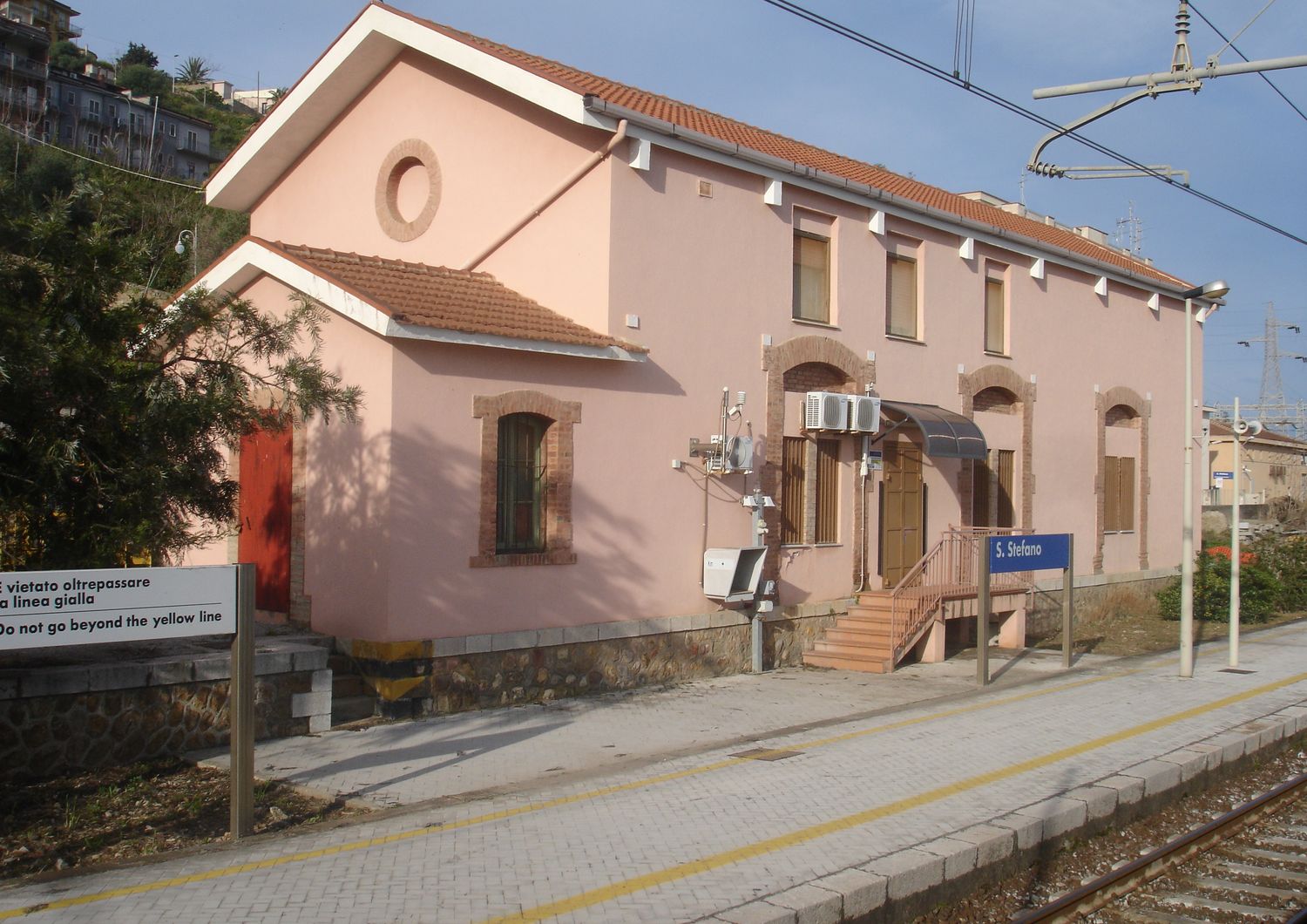 La stazione di Santo Stefano di&nbsp;Camastra