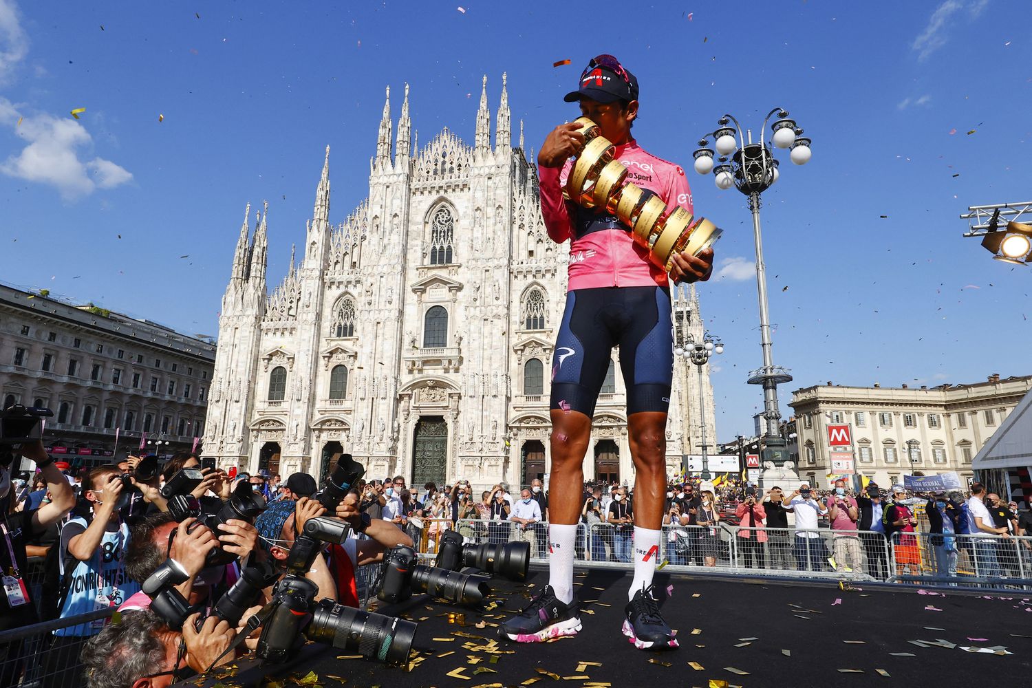 &nbsp;Bernal in trionfo a Milano