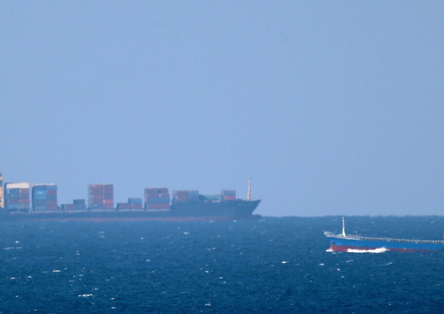 Nave cargo nel Golfo di Oman