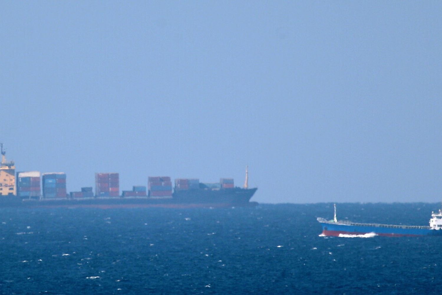 Nave cargo nel Golfo di Oman