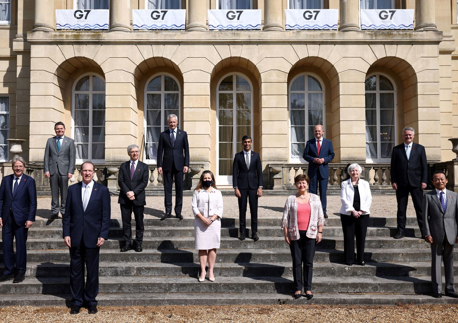 I ministri finanziari del G7 al termine della riunione a Londra