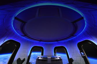 L'interno della capsula spaziale di Blue Origin
