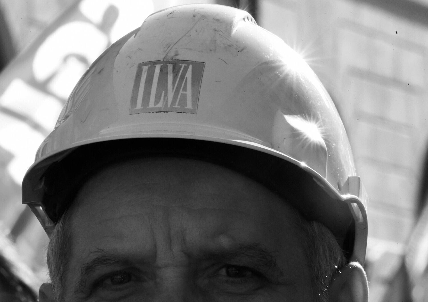 Un operaio dell'Ilva di Taranto