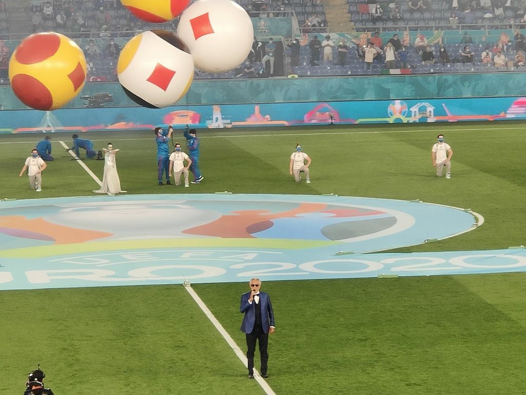 Italia-Turchia, l'esibizione di Bocelli