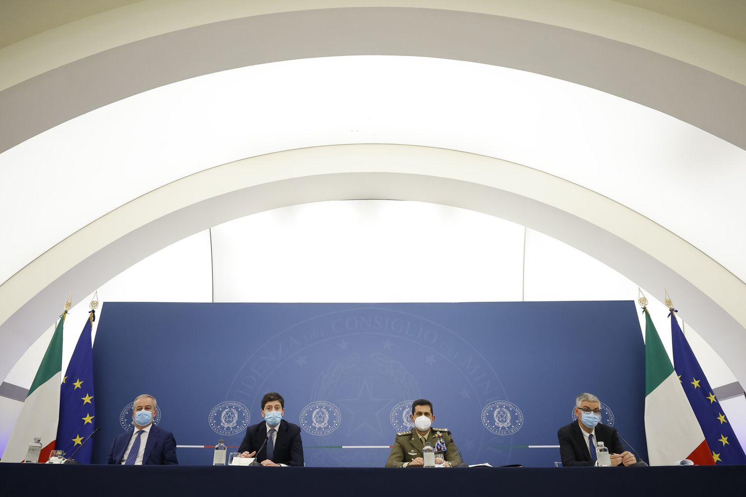 conferenza stampa con il ministro della Salute, Roberto Speranza, e il commissario straordinario, generale Francesco Paolo Figliuolo&nbsp;