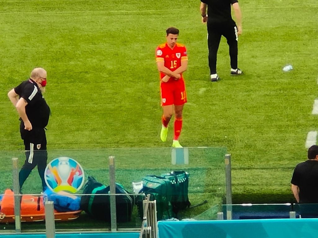 &nbsp;italia-galles ampadou espulso