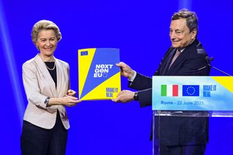 Ursula von der Leyen e Mario Draghi