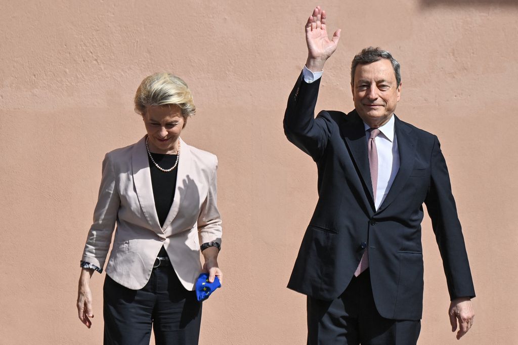 Ursula von der Leyen e Mario Draghi