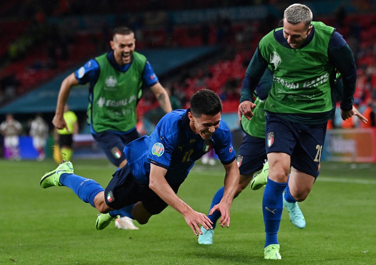 Pessina esulta dopo il gold del 2-0