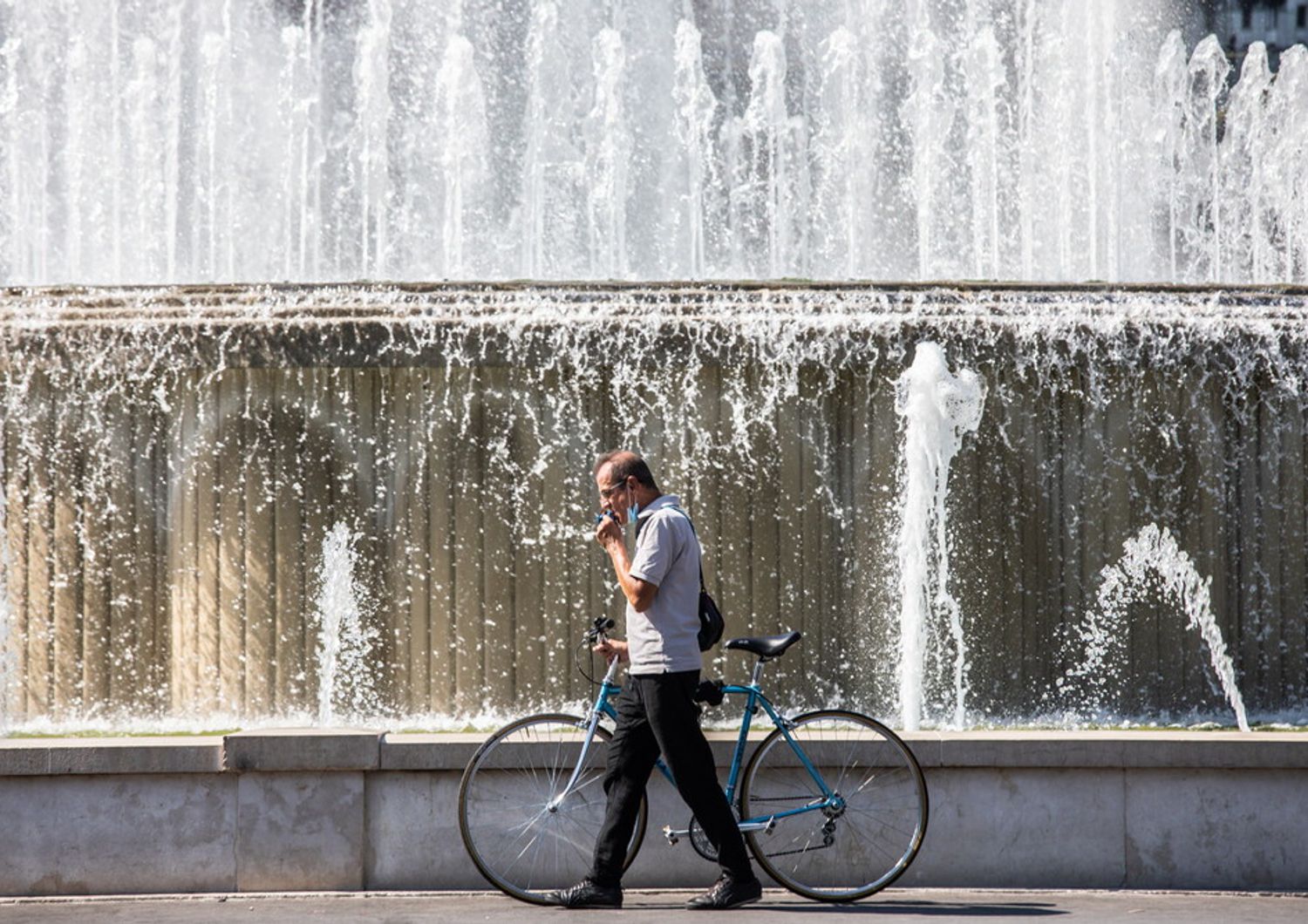 Caldo, afa a Milano