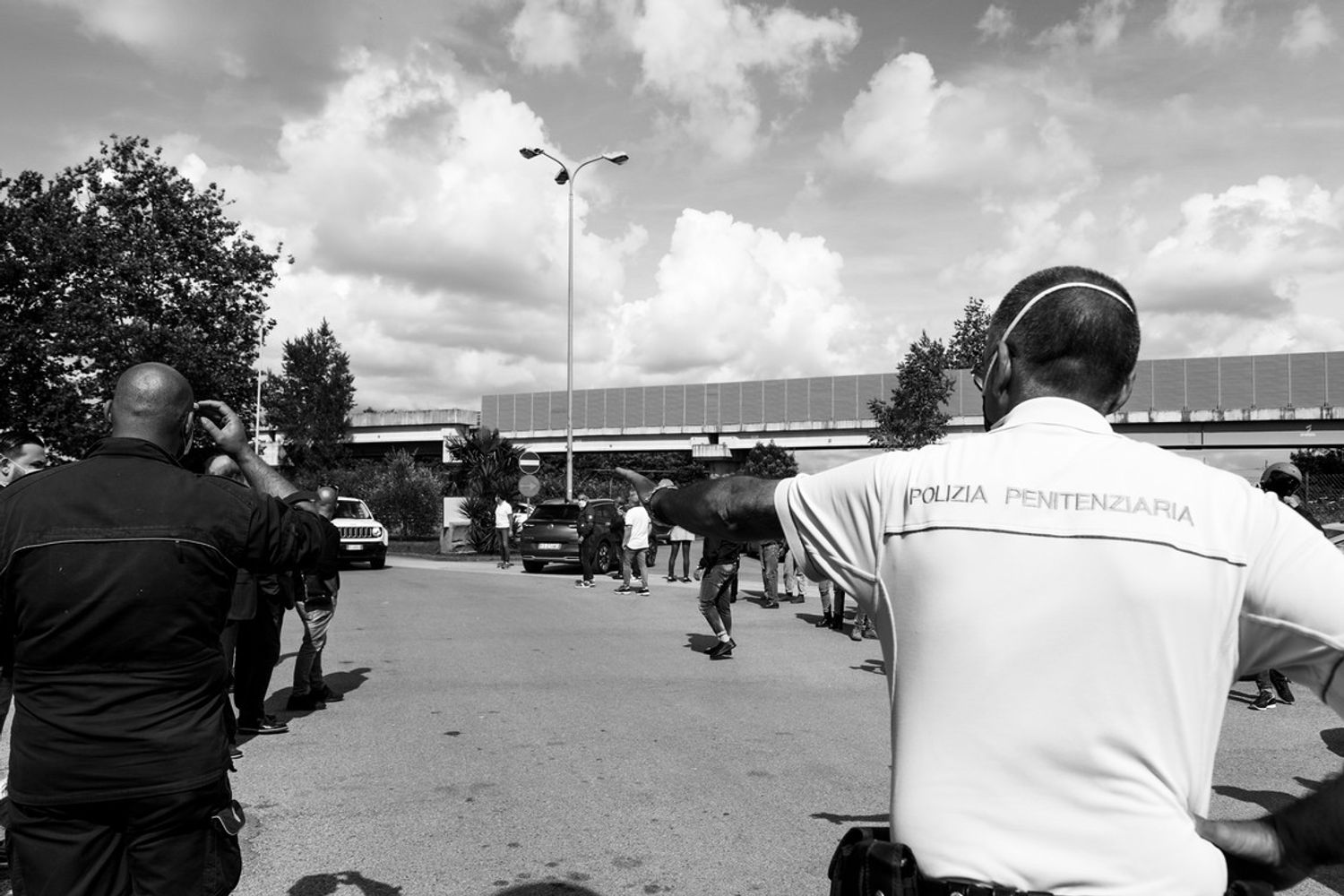 Una manifestazione davanti al carcere di Santa Maria Capua Vetere