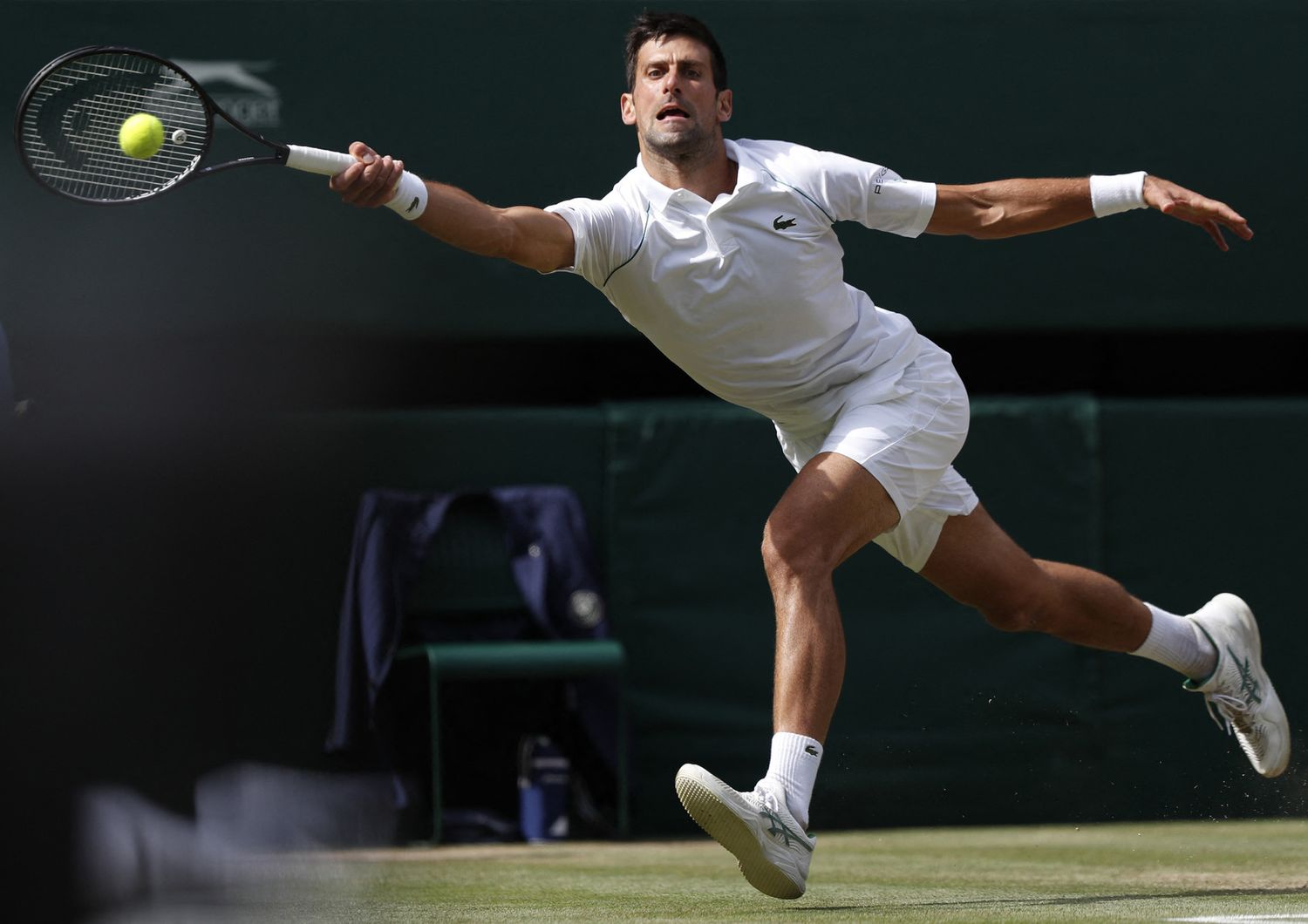 Novak Djokovic nella finale di Wimbledon 2021 contro Matteo Berrettini&nbsp;