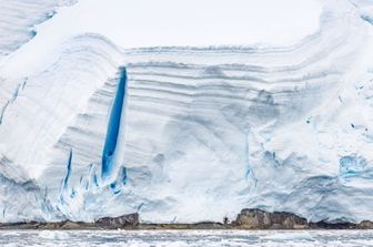 Antartide: crepacci in un ghiacciaio nella Terra di Graham