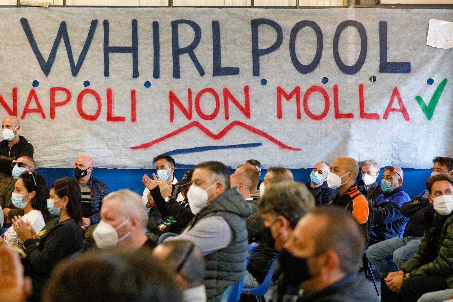 Un'assemblea sindacale alla Whirpool del 2020