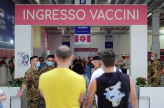Boom di prenotazioni per il vaccino, nelle ultime ore, in diverse regioni