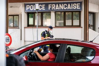 Covid: controlli alla frontiera francese con la Spagna dopo la risalita dei contagi