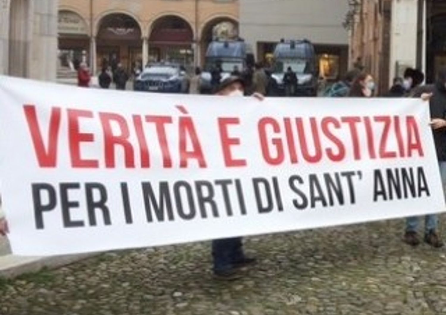 Modena nudi ammanettati picchiati detenuto Cartabia&nbsp;