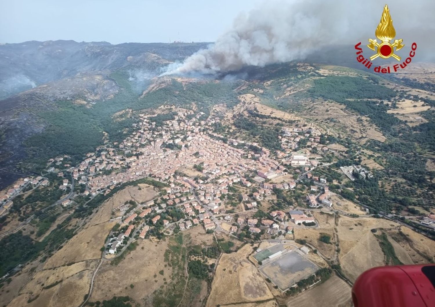 Veduta aerea dell'area di Santu Lussurgiu, uno dei comuni pi&ugrave; colpiti dagli incendi in Sardegna