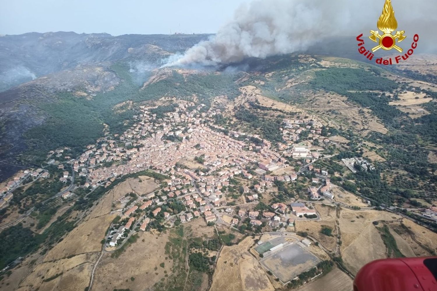 Veduta aerea dell'area di Santu Lussurgiu, uno dei comuni pi&ugrave; colpiti dagli incendi in Sardegna