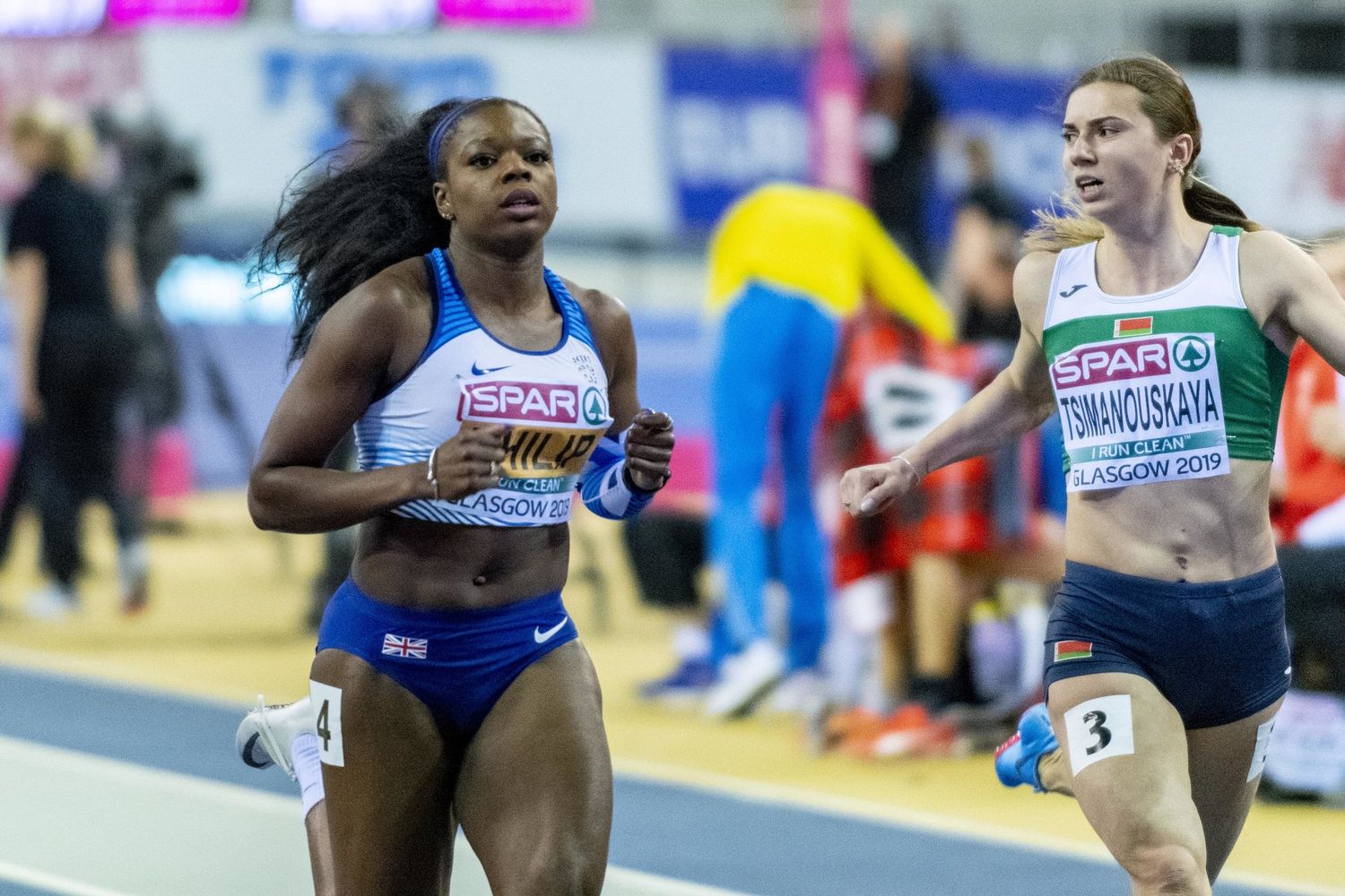 A sinistra l'atleta britannica Asha Philip, a sinistra la bielorussa Krystsina Tsimanouskaya agli europei del 2019&nbsp;